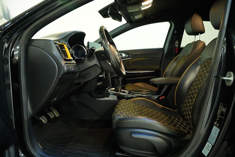 Kia Ceed - fotka 11 z 28