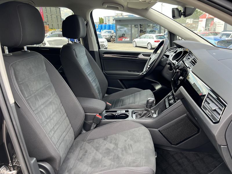 Volkswagen Touran Highline 2.0TDi DSG ČR odp.DPH - fotka 39 z 51