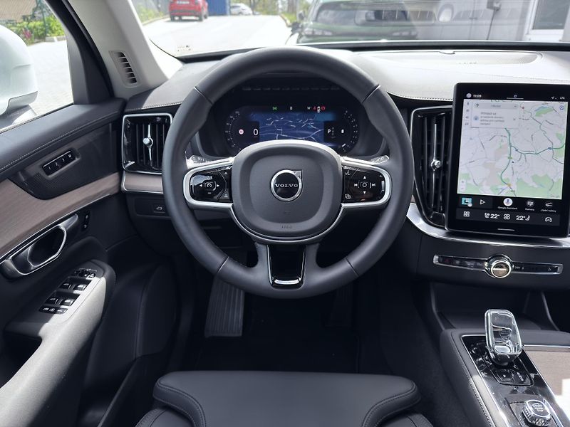 Volvo XC90 B5 AWD PLUS BRIGHT // 7M +kola - fotka 21 z 52