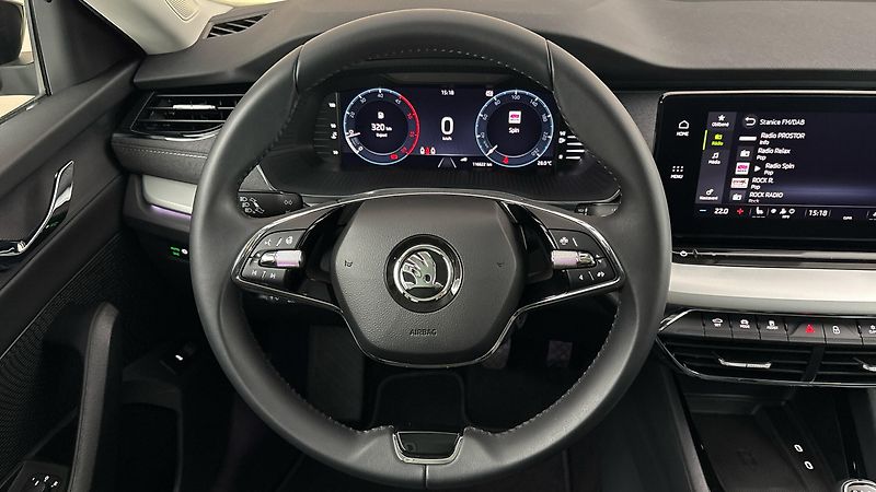 Škoda Octavia 2.0 TDI Style - fotka 9 z 29