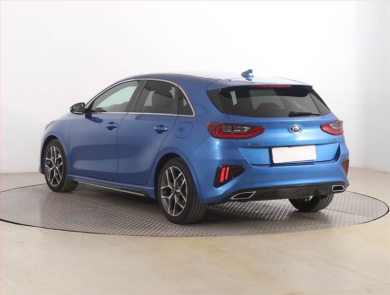 Kia Ceed (2019) GT Line 1.4 T-GDI, Automat - fotka 4 z 19