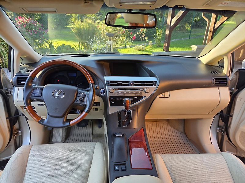 Lexus RX 450h (2011) - fotka 7 z 23