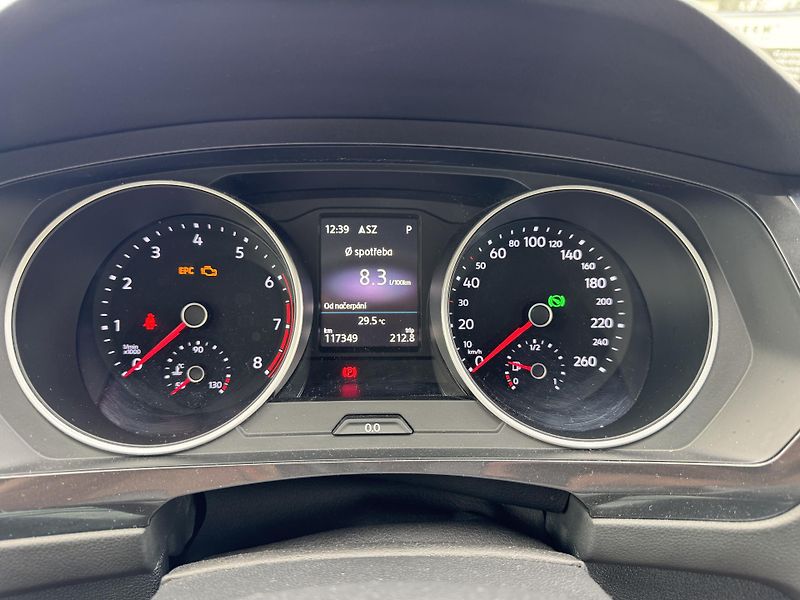Volkswagen Tiguan 1.4TSi 4motion 6°DSG Sound - fotka 18 z 26