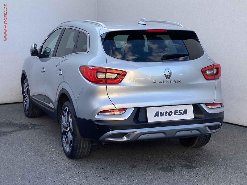 Renault Kadjar (2022) 1.3 TCe, Techno, AT, LED - fotka 6 z 16