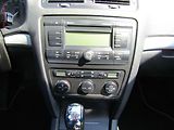 Škoda Octavia (2007) 2.0 FSi, AC - náhled 11