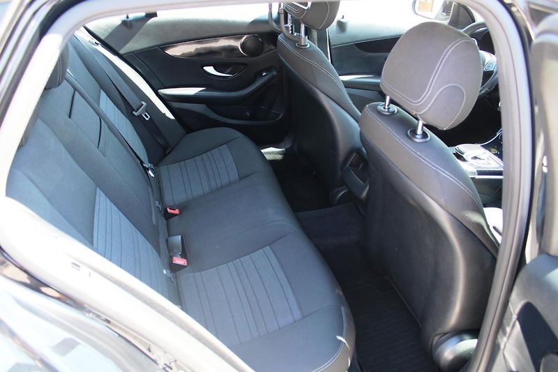 Mercedes-Benz Třídy C (2016) C220CDI NAVI LED TEMPOMAT ALU - fotka 12 z 16