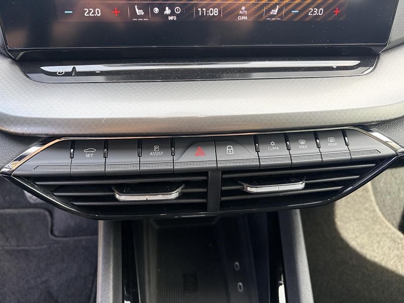 Škoda Octavia 2.0TDI DSG 4x4 STYLE REZERVACE - fotka 22 z 45