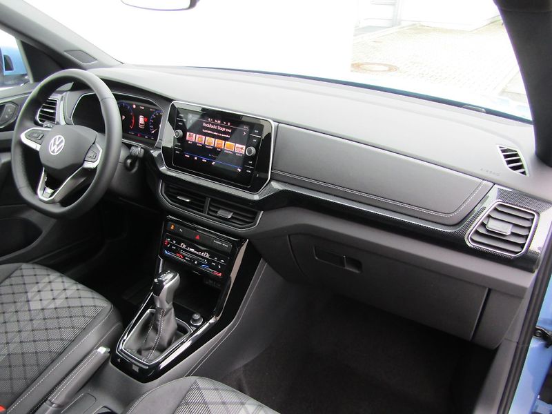 Volkswagen T-Cross R-Line People1.5 TSI 110 kW 7D - fotka 24 z 34