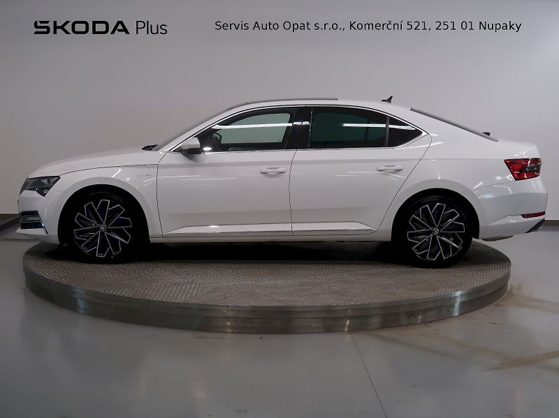 Škoda Superb (2023) L&K 2.0TSI 206KW 4x4 DSG TAŽNÉ - fotka 3 z 42