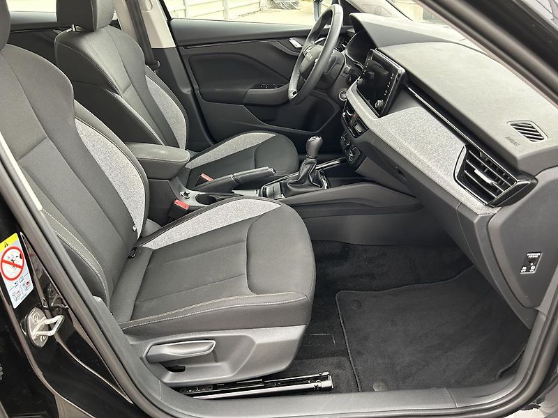 Škoda Kamiq 1.0 TSI Selection - fotka 23 z 28
