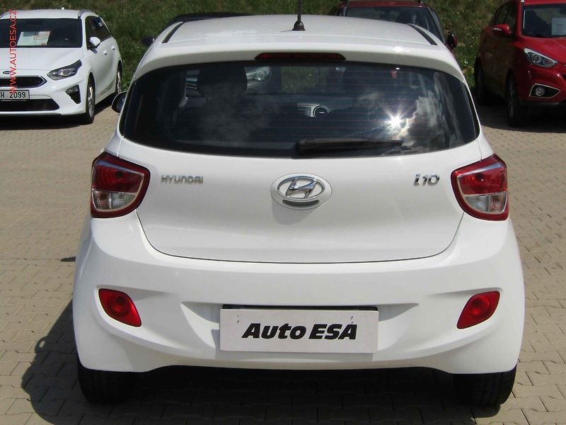 Hyundai i10 (2016) 1.0i, 2.maj,ČR, AC - fotka 5 z 16