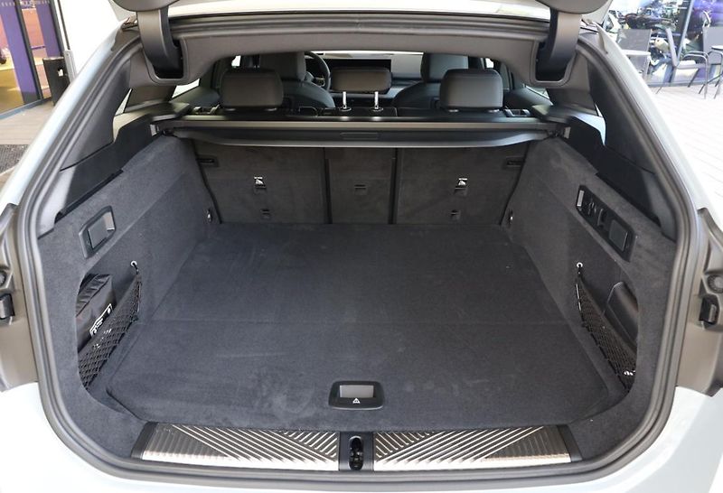 BMW Řada 5 540d xDrive Touring - fotka 8 z 18