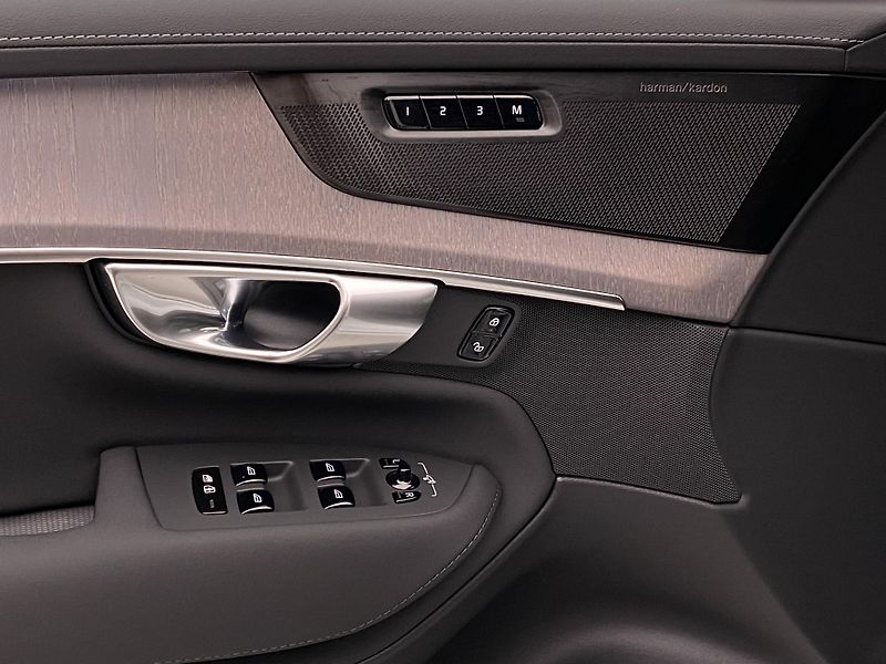 Volvo XC90 (2026) T8 AWD Plug-in BRIGHT PLUS 7m - fotka 29 z 83