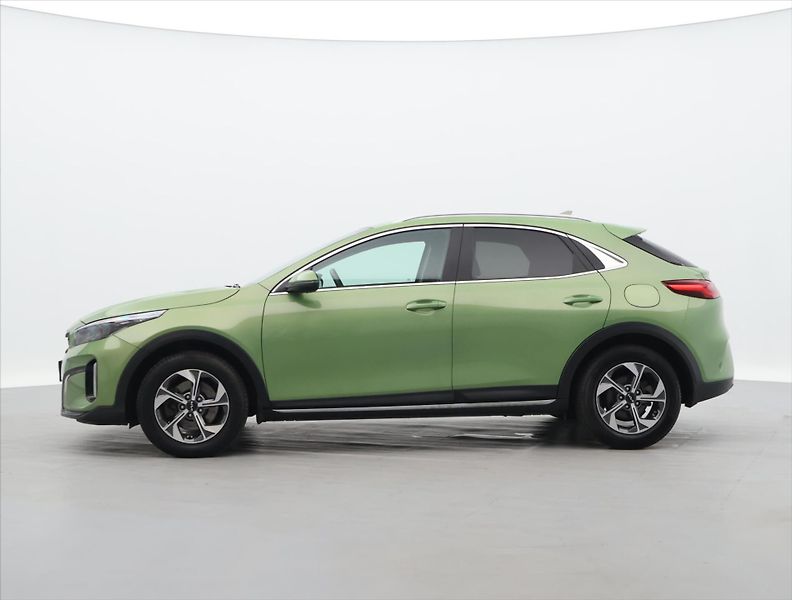 Kia XCeed 1,5 T-GDI 117kW Exclusive DPH - fotka 4 z 34