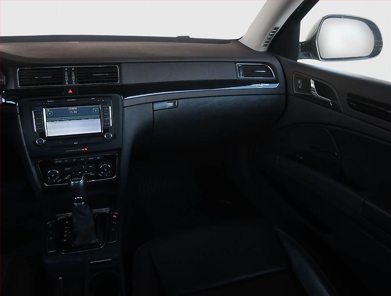 Škoda Superb (2014) Laurin&Klement 2.0 TDI, 4X4 - fotka 8 z 17