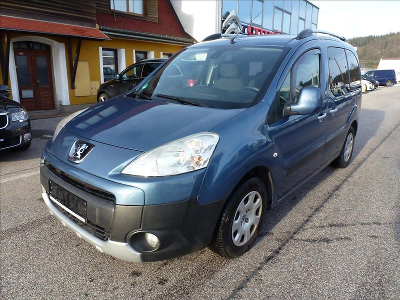 Peugeot Partner Tepee 1,6 TeePee HDI 92 k Active - fotka 2 z 44
