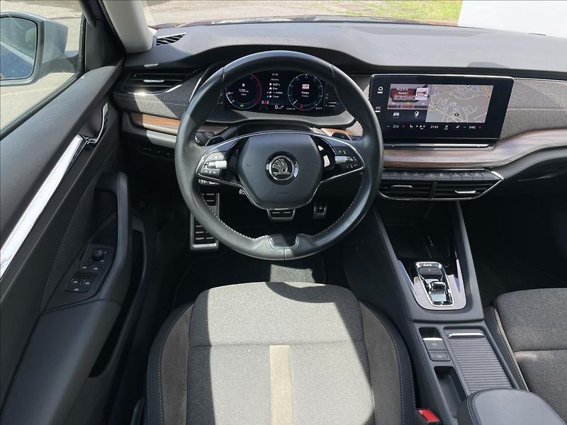 Škoda Octavia 2,0 TDI DSG 4x4 Scout TAŽNÉ - fotka 7 z 24