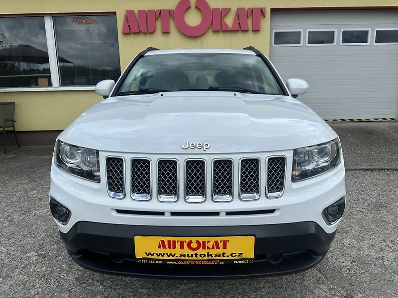 Jeep Compass (2014) 2.2CRDi NAVI/VÝHŘEV/1 MAJ - fotka 8 z 32