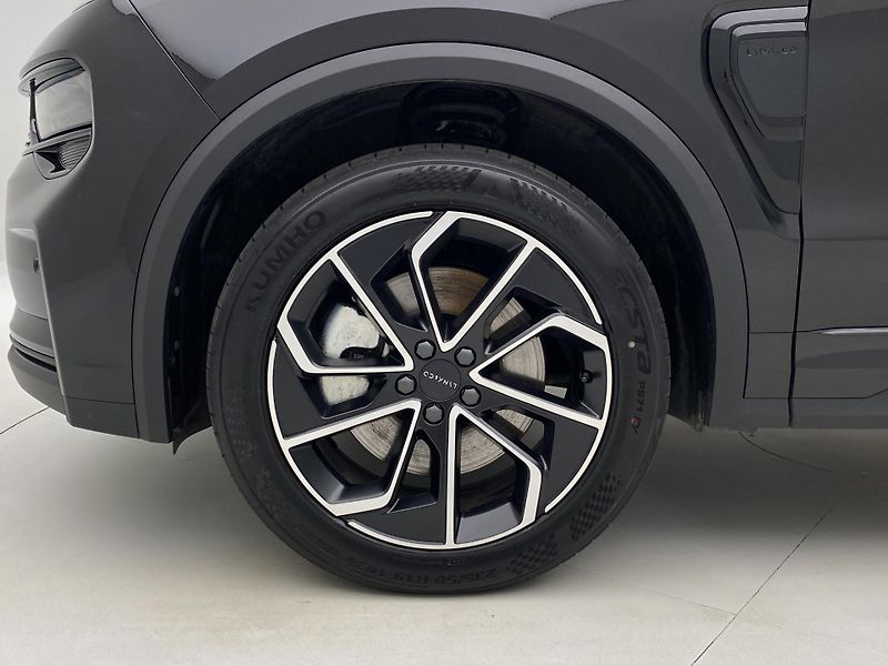 Lynk & Co 01 CORE PHEV AUT CZ 1.maj - fotka 30 z 72
