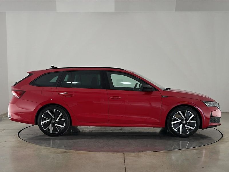 Škoda Octavia Sportline DSG - fotka 16 z 28