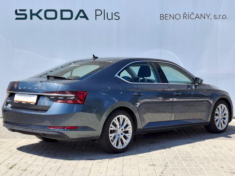 Škoda Superb (2021) Style Extra 2,0TDi 110kW - fotka 2 z 35