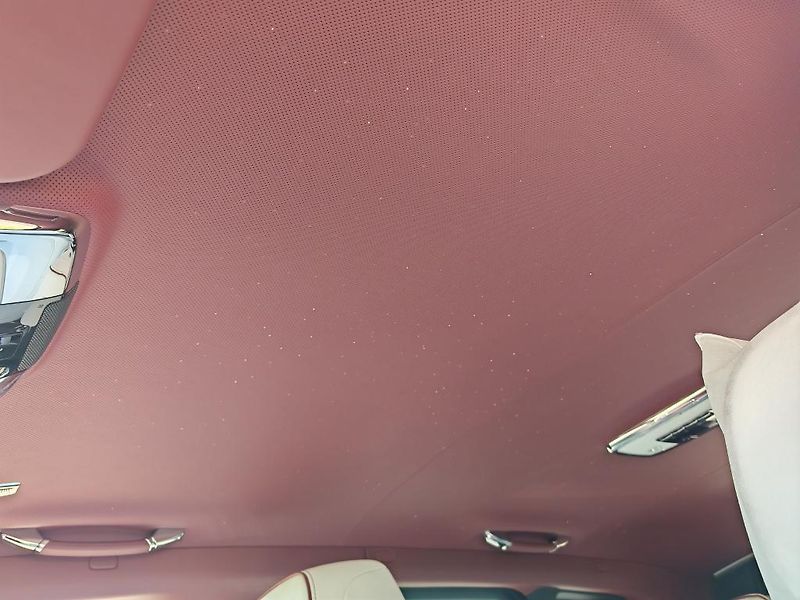 Rolls-Royce Cullinan Black Badge, CZ, Nový vůz - fotka 23 z 26