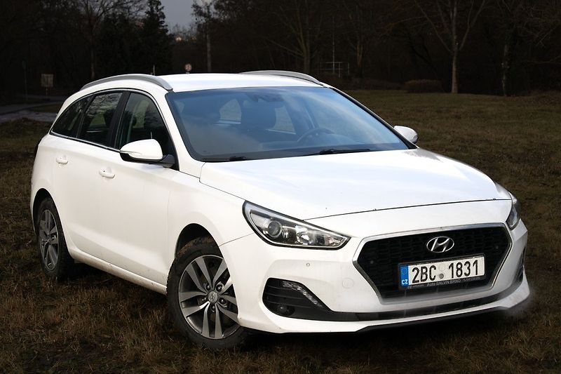 Hyundai i30 - fotka 3 z 29