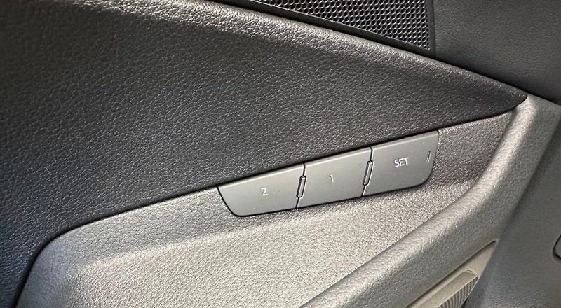 Audi e-tron 55 Quattro SoH 94% Kam Tažné - fotka 15 z 23