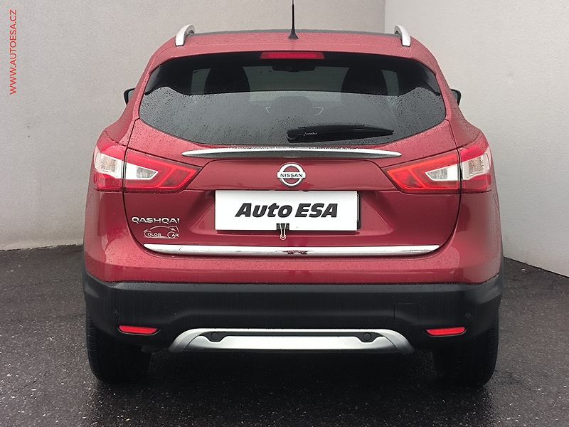 Nissan Qashqai (2015) 1.6 DiG-T, ČR, Acenta, navi - fotka 5 z 19