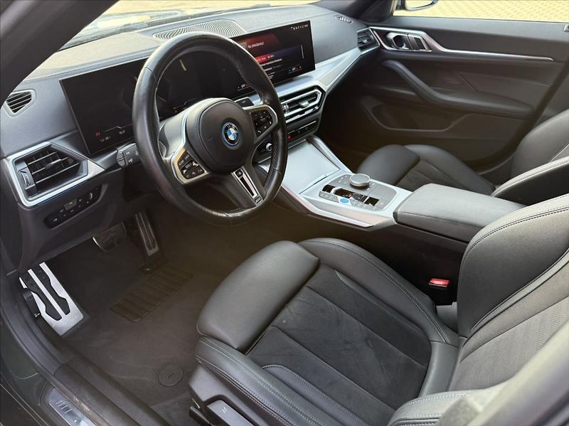 BMW i4 0,0 M50 544PS M Sport xDrive - fotka 21 z 38