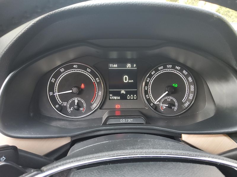 Škoda Scala (2022) 1.0TSI 81kW Style DSG 1maj ČR - fotka 12 z 24