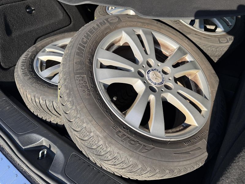 Mercedes-Benz Třídy B 200 CDI NAVI XENONY 2X KOLA - fotka 35 z 36