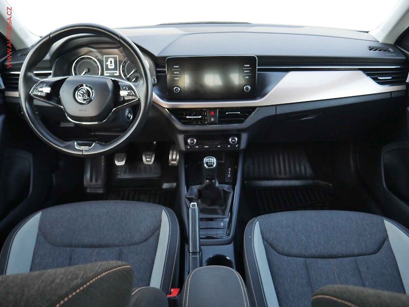 Škoda Kamiq (2021) 1.0 TSi, ČR, Style - fotka 8 z 16