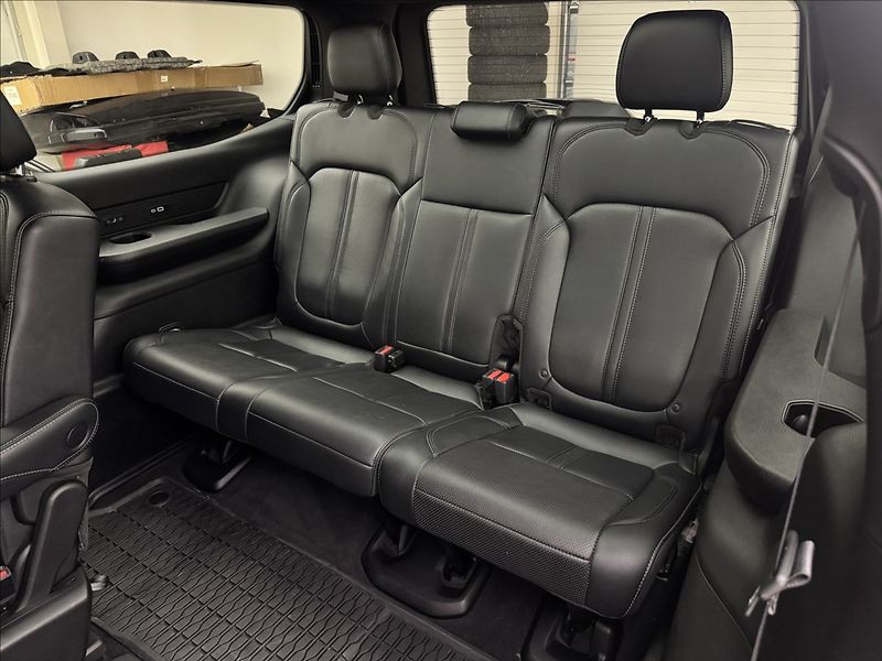 Jeep Wagoneer 5,7 V8 VZDUCH 7-MÍST DPH 360° - fotka 49 z 60