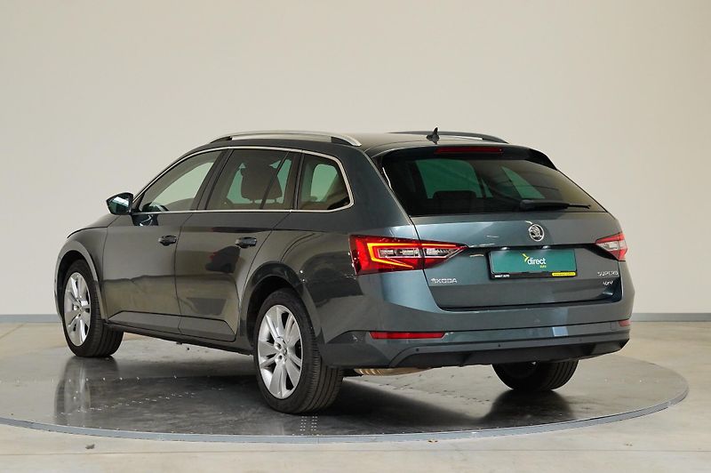 Škoda Superb - fotka 4 z 6