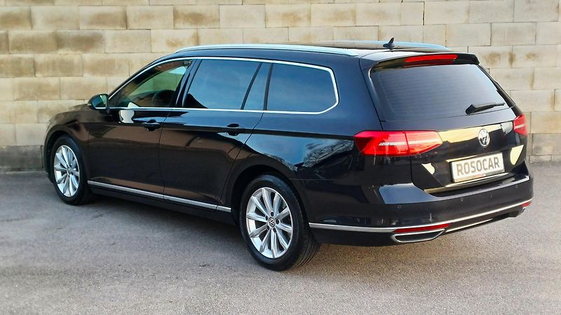 Volkswagen Passat Variant (2019) 2.0 Bi-TDI HIGHLINE - fotka 7 z 54