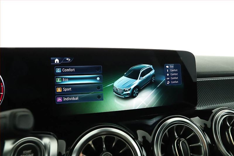 Mercedes-Benz GLB (2026) 200, AMG Line, Navigace - fotka 15 z 20