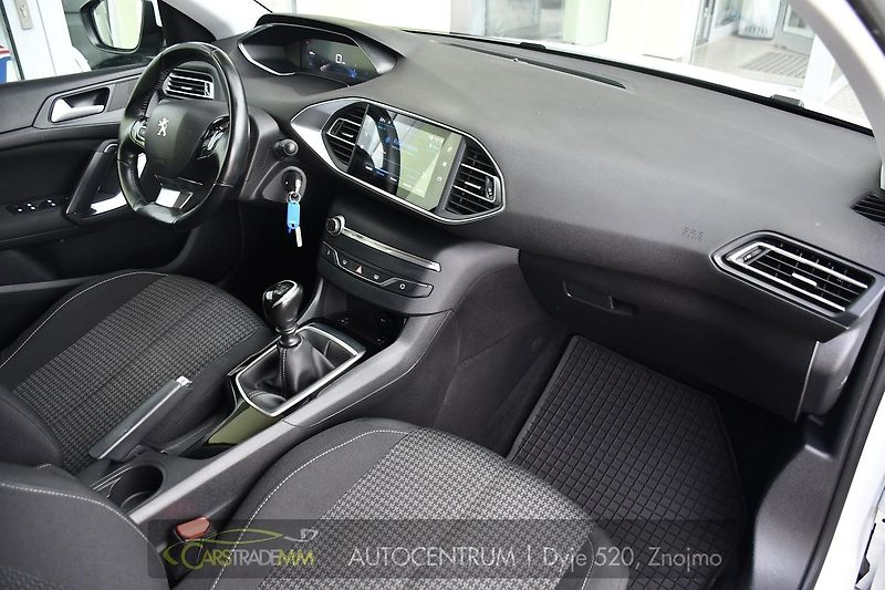 Peugeot 308 SW 1.5BlueHDi ACTIVE CARPLAY - fotka 14 z 47