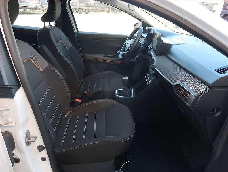 Dacia Sandero (2022) 1.0 TCe, LPG, ČR,1.maj - fotka 9 z 18