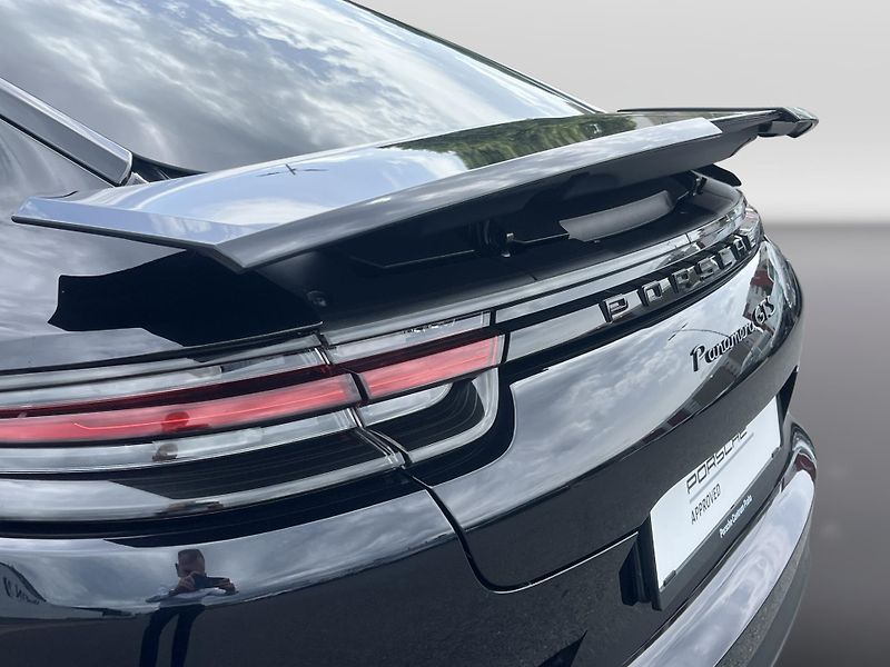 Porsche Panamera (2019) GTS - fotka 10 z 30