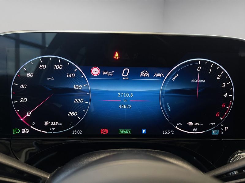Mercedes-Benz Třídy E (2024) E 300 de 4MATIC kombi - fotka 11 z 21