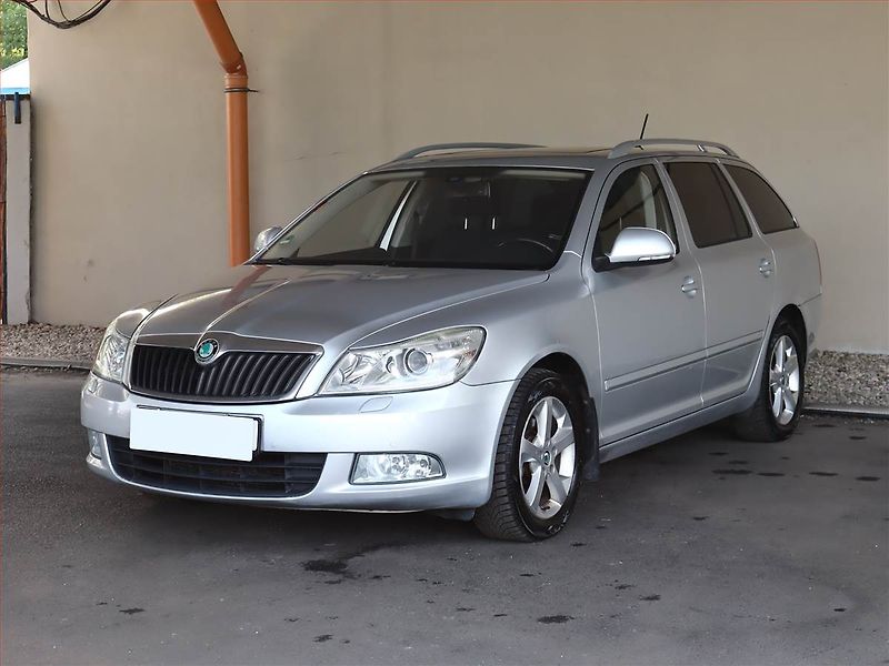 Škoda Octavia (2011) Elegance 1.6 TDI, Automat - fotka 2 z 19