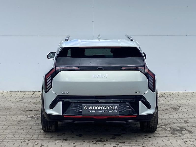 Kia EV3 81kWh GT-Line - fotka 9 z 25