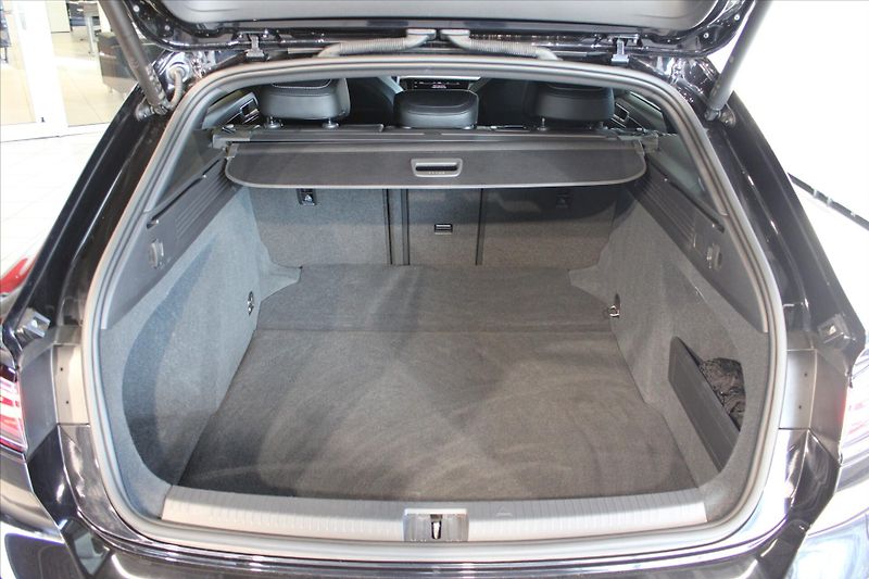Volkswagen Arteon TDi DSG R-Line Shooting Brake - fotka 31 z 35