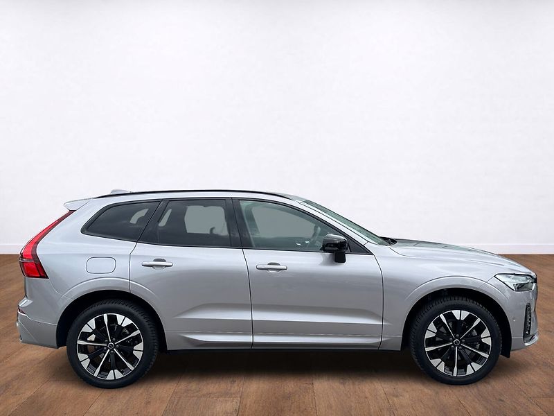 Volvo XC60 PLUS B5, 360°, VENTILACE - fotka 6 z 24