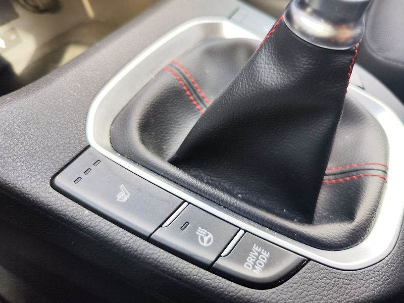 Hyundai i30 1.5 T-GDI/117kW N-Line - fotka 25 z 35