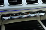 Mercedes-Benz GLS 63 AMG 4Matic+, Webasto, Pano - náhled 23