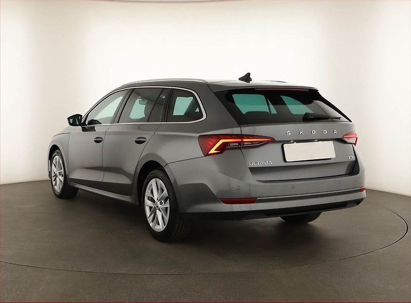 Škoda Octavia (2023) Style 1.5 TSI e-tec - fotka 4 z 14