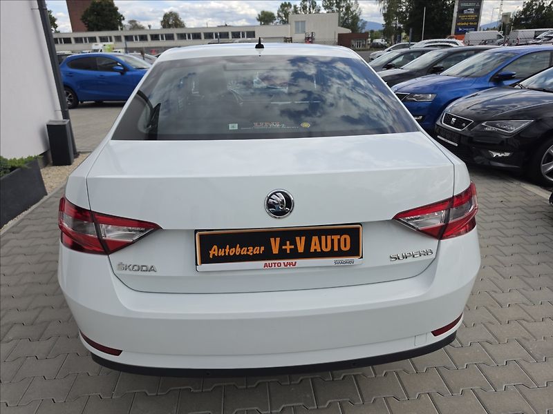 Škoda Superb III 1,4TSi 110KW DSG Style - fotka 6 z 53