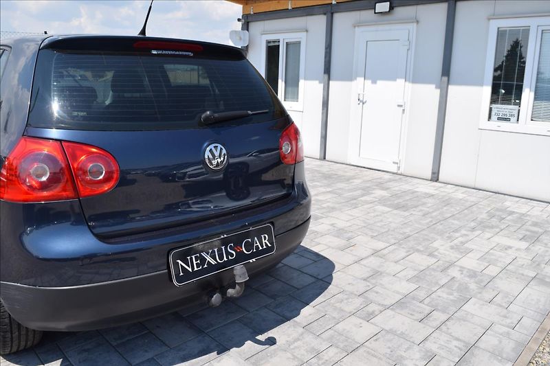 Volkswagen Golf 1,4 i 59KW NOVÁ STK ALU KLIMA - fotka 12 z 46